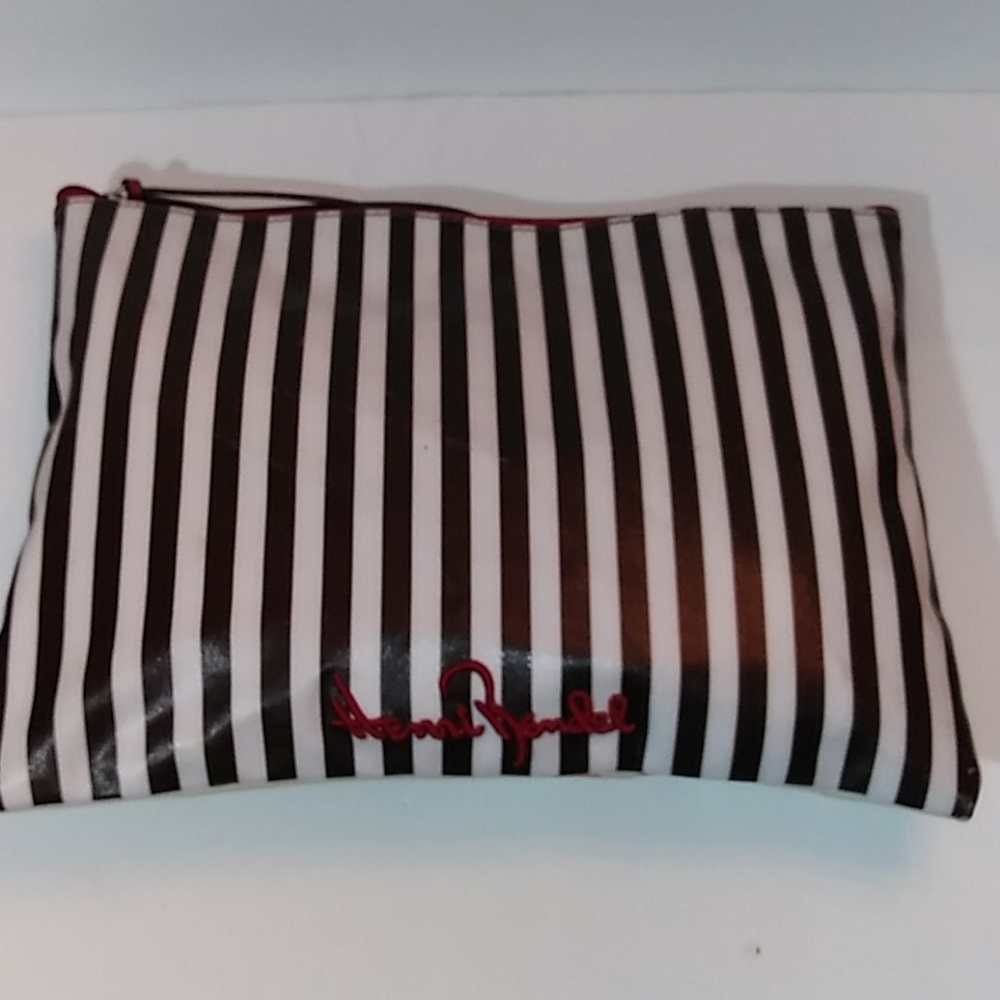 HENRI BENDEL WRISTLET - Picture 9 of 16